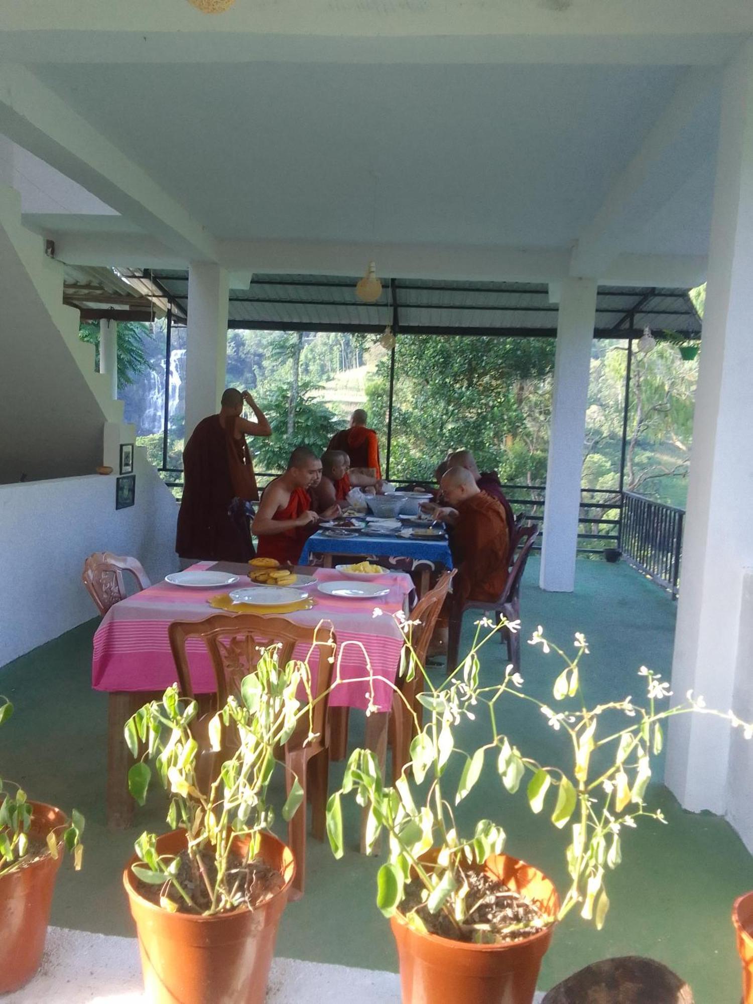 Nature'S Glow Home Stay And Restaurant Ella Extérieur photo